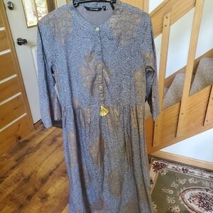 Melange Ladies Kurta Grey & Gold Midi Sz. M Dress w Pockets & Tassel Embroidered